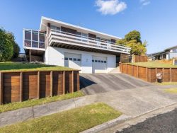 9 Fairfax Terrace, Frankleigh Park, New Plymouth, Taranaki, 4310, New Zealand