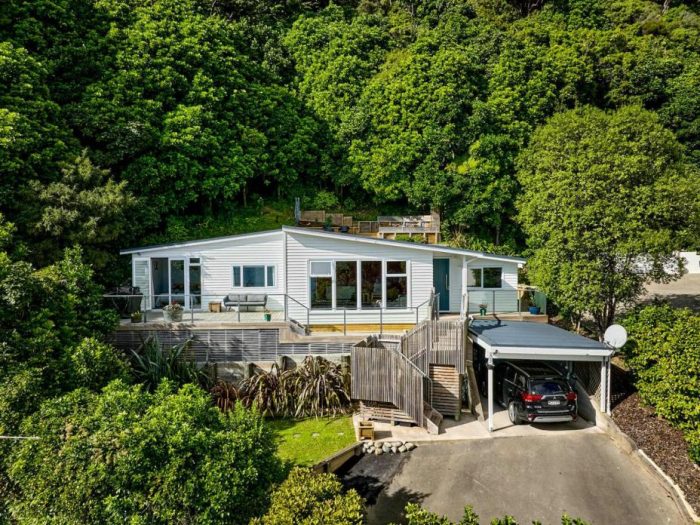 61 Walter Road, Lowry Bay, Eastbourne, Lower Hutt, Wellington, 5013, New Zealand