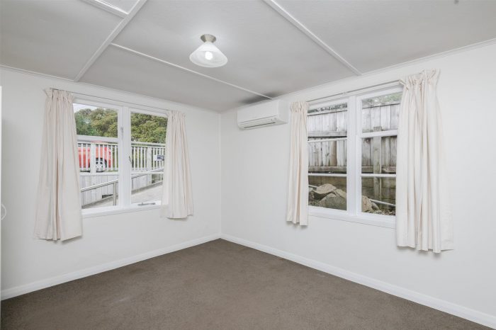 199 Helston Road, Paparangi, Wellington, 6037, New Zealand