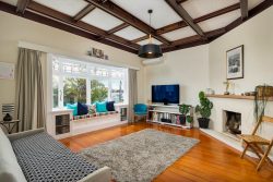 9 Seaview Terrace, Mount Albert, Auckland, 1025, New Zealand