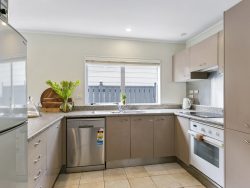 10A Tutchen Avenue, Mount Victoria, Wellington, 6011, New Zealand