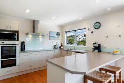 43 Newhaven Terrace, Mairangi Bay, North Shore City, Auckland, 0630, New Zealand