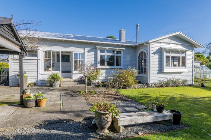 83 Queenwood Road, Levin, Horowhenua, Manawatu / Whanganui, 5510, New Zealand