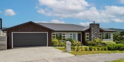 8 Frances Brown Avenue, Aotea, Porirua, Wellington, 5024, New Zealand