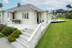 14 Kettle Street, Point Chevalier, Auckland, 1022, New Zealand