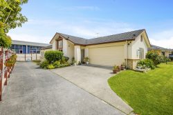 70 Riverton Drive, Randwick Park, Manukau City, Auckland, 2105, New Zealand