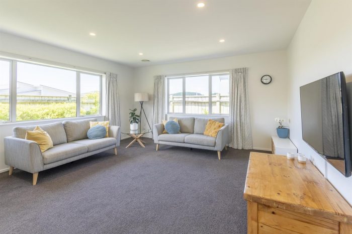 4 Foxham Terrace, Churton Park, Wellington, 6037, New Zealand