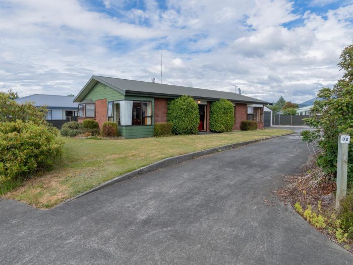 32 Bowen Street, Te Anau, Southland, 9600, New Zealand