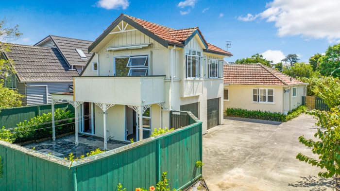 35 & 35a Alma Road, Milford, North Shore City, Auckland, 0620, New Zealand