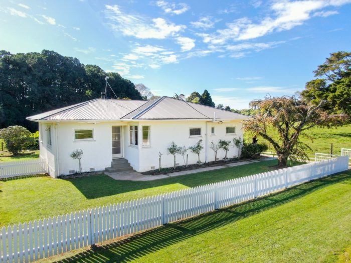 24 Carter Road, Collingwood, Tasman, Nelson / Tasman, 7073, New Zealand