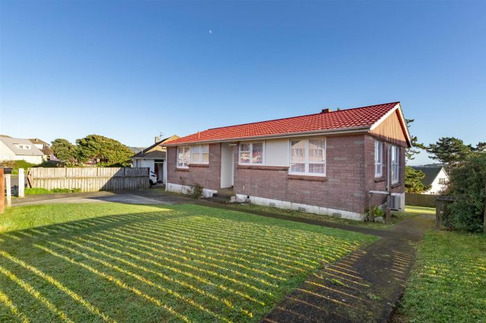 15 Arahura Crescent, Waitangirua, Porirua, Wellington, 5024, New Zealand
