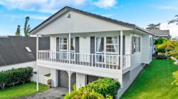 2 Ravenstone Place, Chatswood, North Shore City, Auckland, 0626, New Zealand