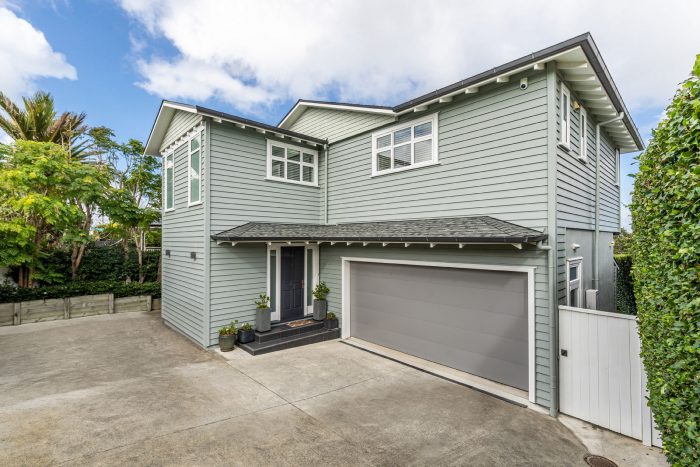 20 Kitchener Road, Milford, North Shore City, Auckland, 0620, New Zealand