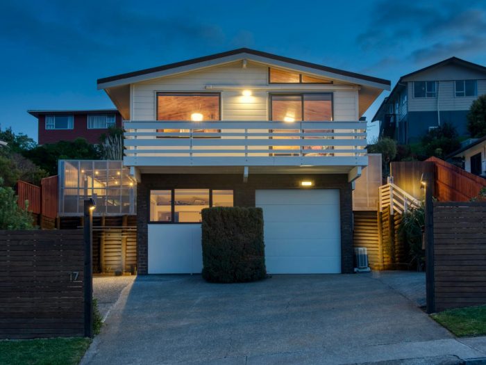 17 Rice Crescent, Newlands, Wellington, 6037, New Zealand