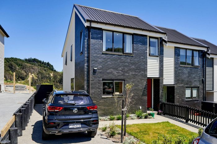 28 Bee Lane Whitby, Porirua, Wellington 5024, New Zealand