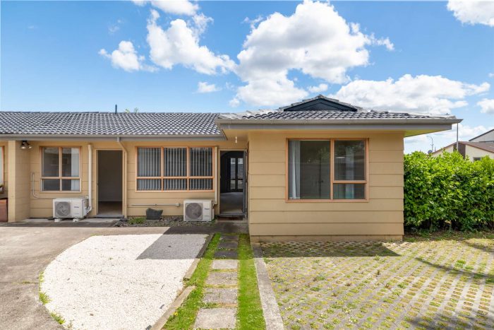 1/41 Challen Close, Conifer Grove, Papakura, Auckland, 2112, New Zealand