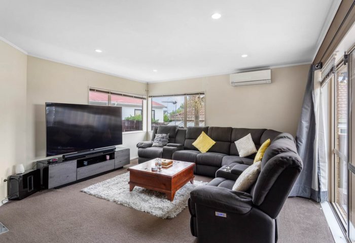 2/3 Alta Terrace, Flat Bush, Manukau City, Auckland, 2019, New Zealand