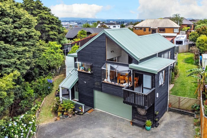 17 Calluna Crescent, Totara Heights, Manukau City, Auckland, 2105, New Zealand