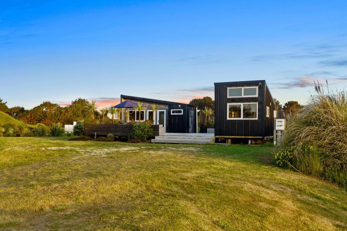 47 Reay Mackay Grove, Waikawa Beach, Horowhenua, Manawatu / Whanganui, 5573, New Zealand