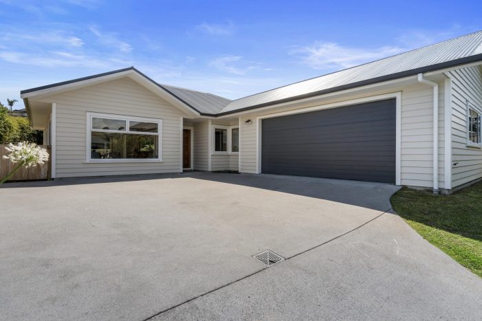 32 Ballintoy Park Drive, Welcome Bay, Tauranga, Bay Of Plenty, 3175, New Zealand