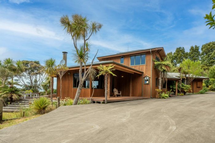 833 Collingwood-Puponga Main Road, Collingwood, Golden Bay, Tasman, Nelson / Tasman, 7073, New Z ...