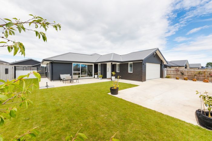 56 Pharazyn Street, Feilding, Manawatu, Manawatu / Whanganui, 4702, New Zealand