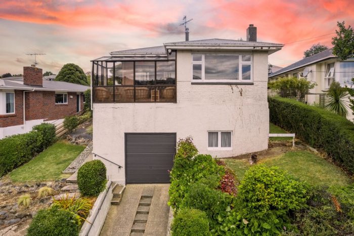 4 Jason Street, Helensburgh, Dunedin, Otago, 9010, New Zealand