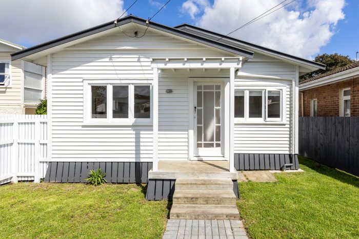 6A Hawea Road, Point Chevalier, Auckland, 1022, New Zealand