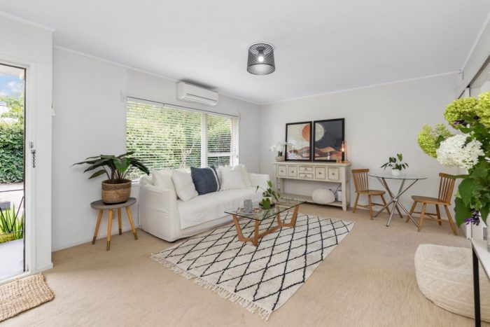 2/13 Brixton Road, Mount Eden, Auckland, 1024, New Zealand