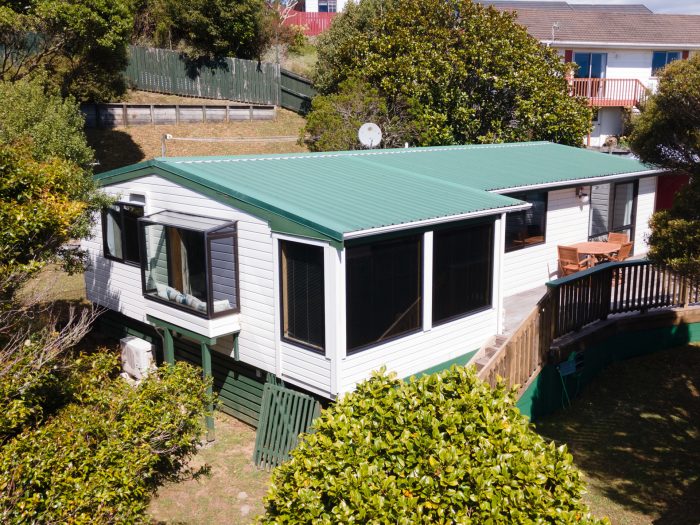 6 Buccaneer Place, Grenada Village, Wellington, 6037, New Zealand