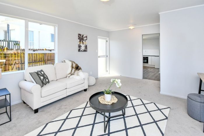 2/18 Silver Creek Road, Weymouth, Manukau City, Auckland, 2103, New Zealand