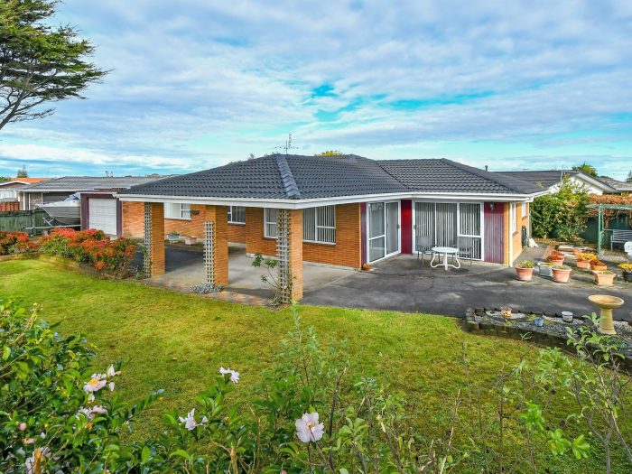 12 Gibbons Road, Weymouth, Manukau City, Auckland, 2103, New Zealand