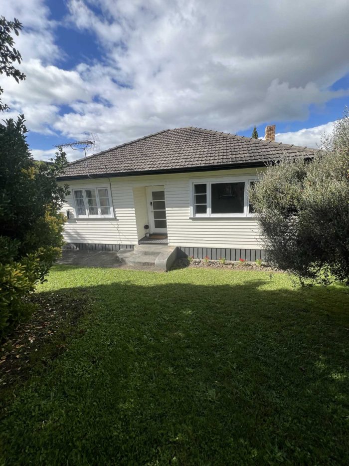 18 Masters Ave, Hillcrest, Hamilton, Waikato, 3216, New Zealand