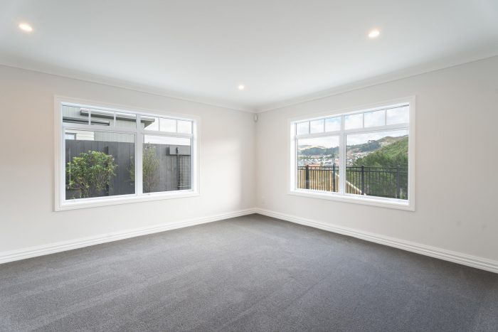 28 Farnworth Terrace, Churton Park, Wellington, 6037, New Zealand