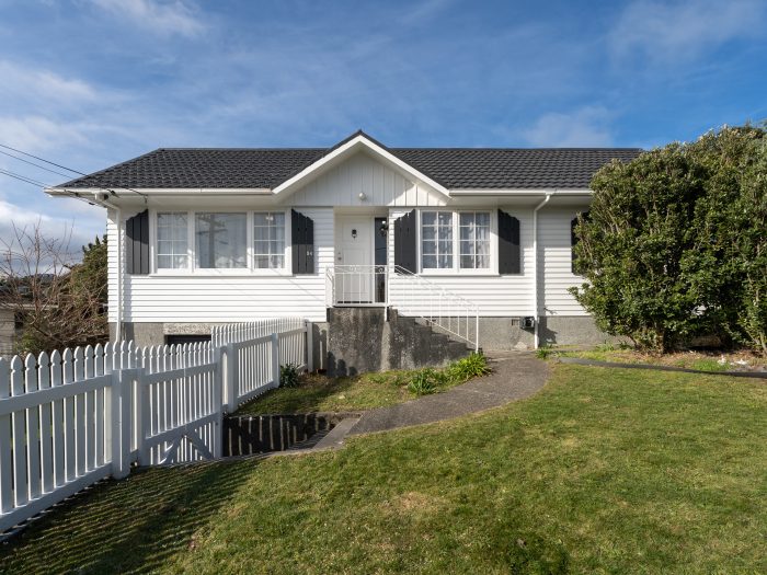 54 Mark Avenue, Paparangi, Wellington, 6037, New Zealand