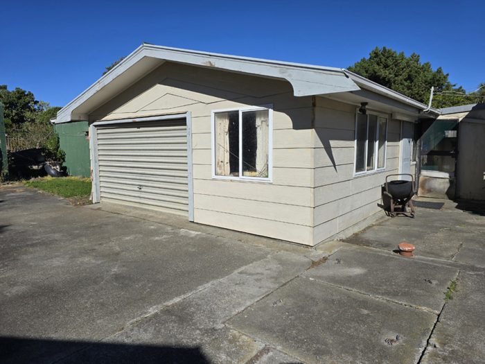 77 Whangaimoana Beach Road, Whāngaimoana, Lake Ferry, South Wairarapa, Wellington, 5772, New Zealand