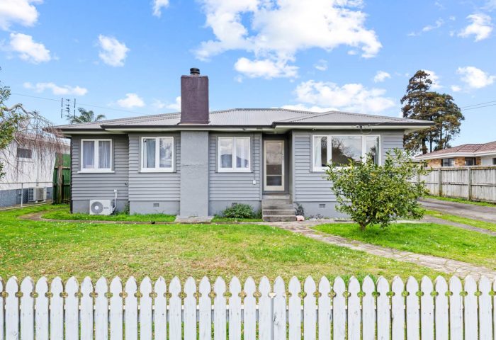 1/12 Edmund Hillary Avenue, Papakura, Auckland, 2110, New Zealand