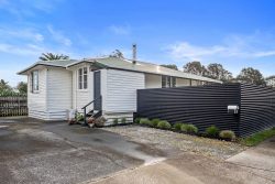 3 Rere Place, Parakai, Helensville, Rodney, Auckland, 0800, New Zealand