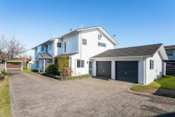 1/4 Ingle Avenue, Waipahihi, Taupo, Waikato, 3330, New Zealand