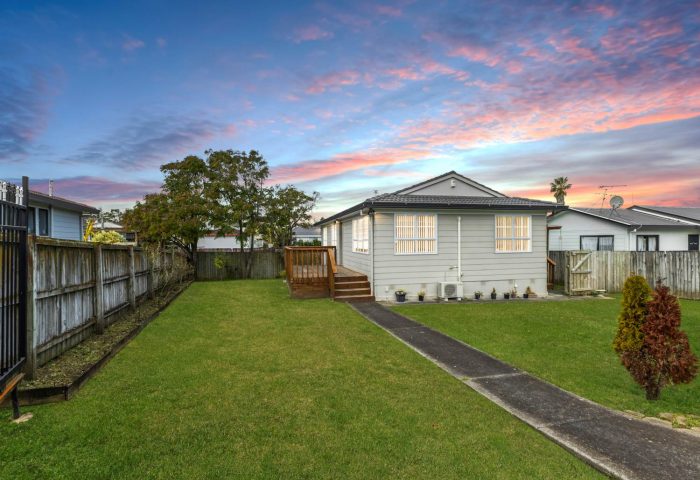 11 Janese Place, Weymouth, Manukau City, Auckland, 2103, New Zealand