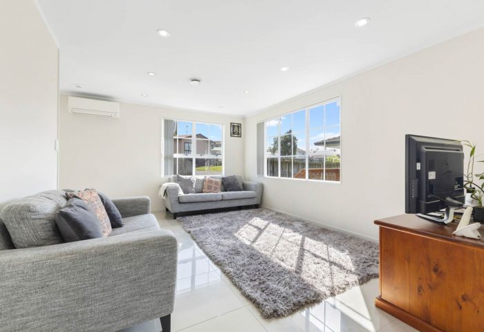 11 Janese Place, Weymouth, Manukau City, Auckland, 2103, New Zealand