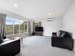 20 Longmont Terrace, Churton Park, Wellington, 6037, New Zealand