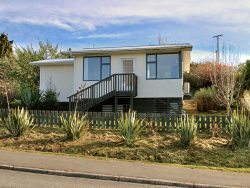 17 Pratt Street, Waikouaiti, Dunedin, Otago, 9510, New Zealand