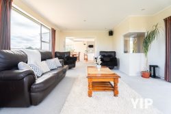 20 Lyndfield Lane, Newlands, Wellington, 6037, New Zealand