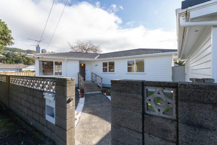 13 McLellan Street, Tawa, Wellington, 5028, New Zealand