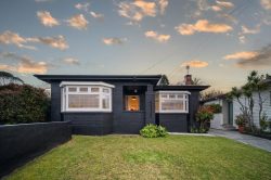 7 Pasadena Avenue, Point Chevalier, Auckland, 1022, New Zealand