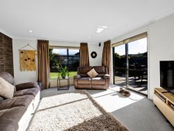 21 Montague Grove, Stratford, Taranaki, 4332, New Zealand