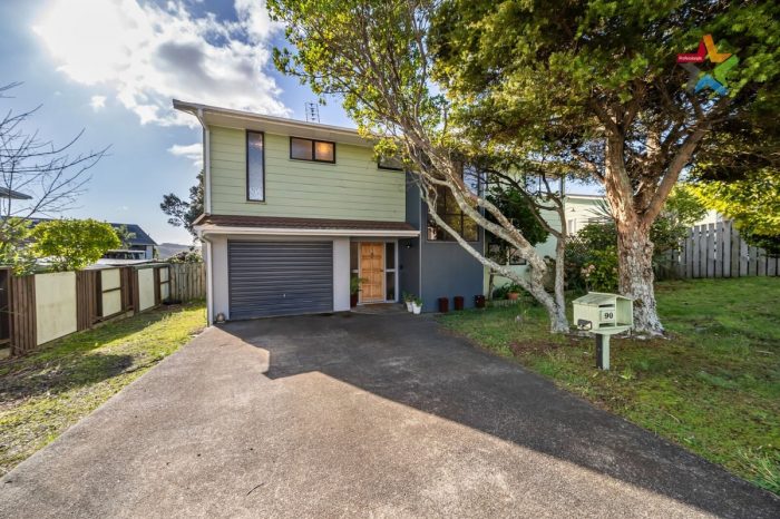 90 Tweed Road, Papakowhai, Porirua, Wellington, 5024, New Zealand