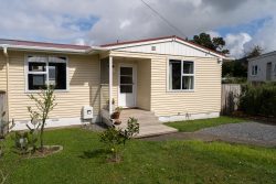 32 Davidson Crescent, Tawa, Wellington, 5028, New Zealand