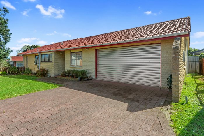 5 Bosnyak Drive, Te Atatu South, Waitakere City, Auckland, 0610, New Zealand